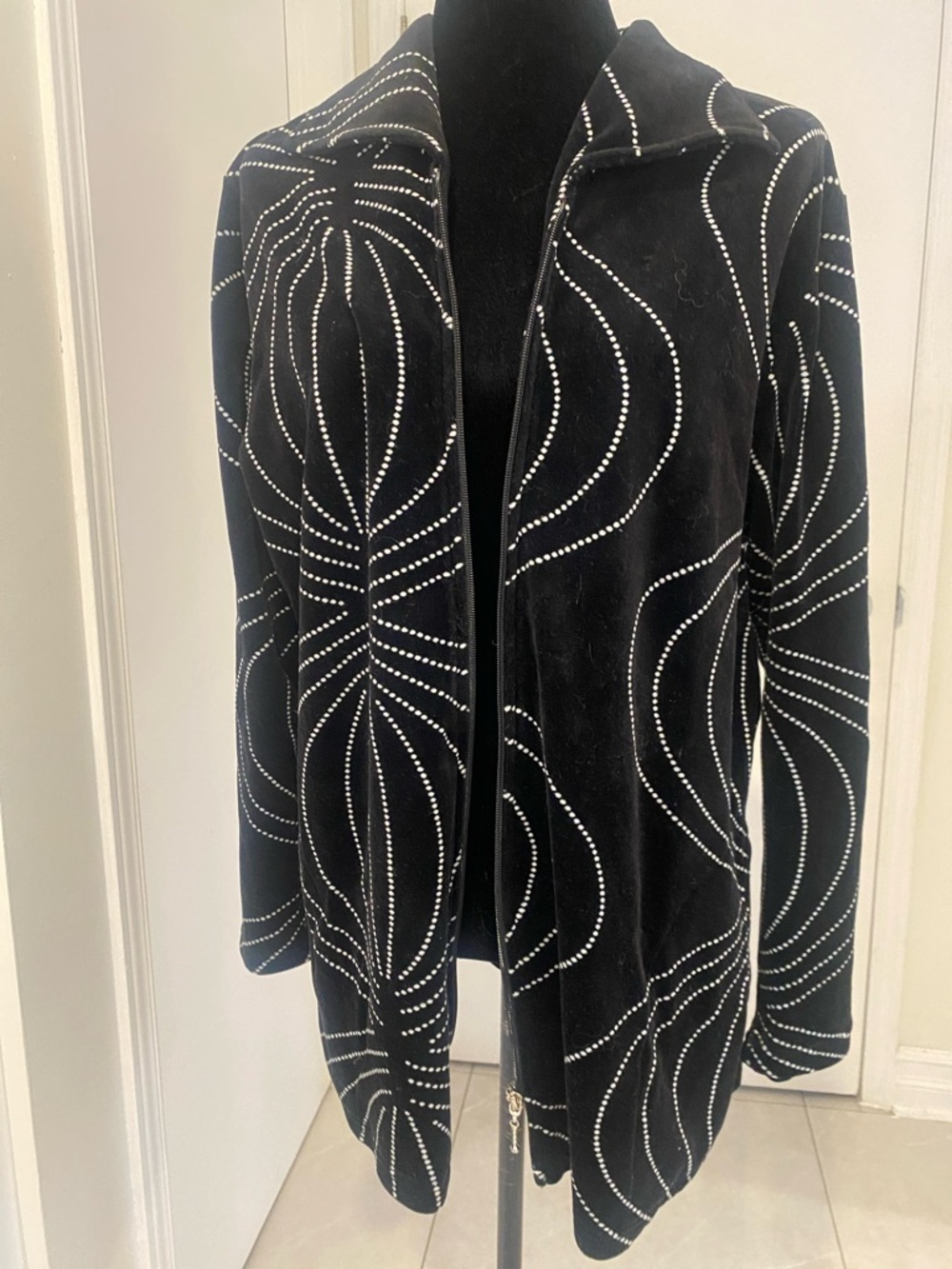 NANSO-Finland Soft Lng-sleeved zip-up  black & white cardigan Cotton SZE X-Large